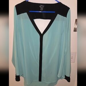 Torrid Size 0 Elegant Black and Mint Women's Top
